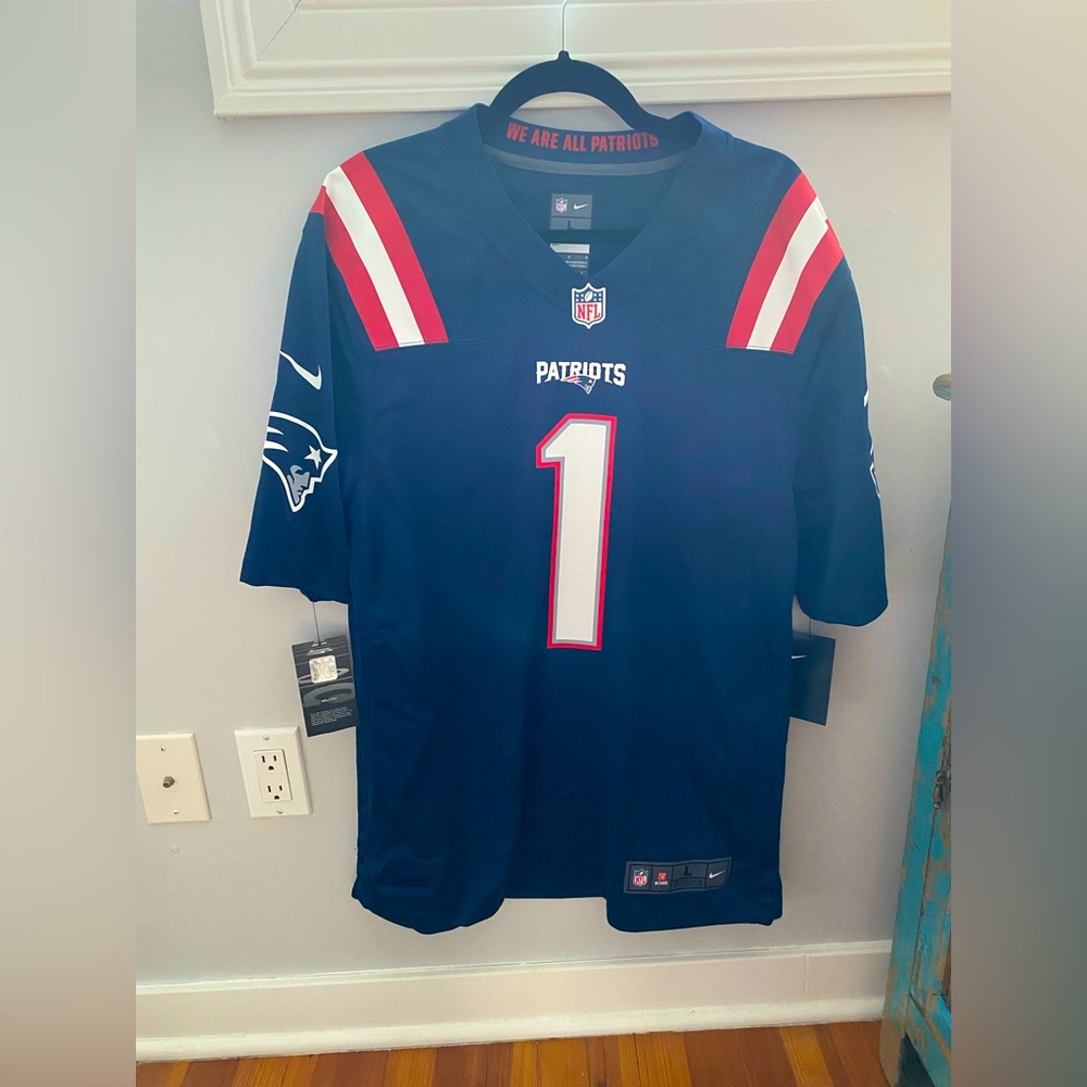 Nike Patriots Jersey. Loose fit. Newton #1
